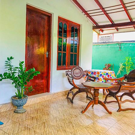 Sahana Sri Villa Бентота Екстериор снимка
